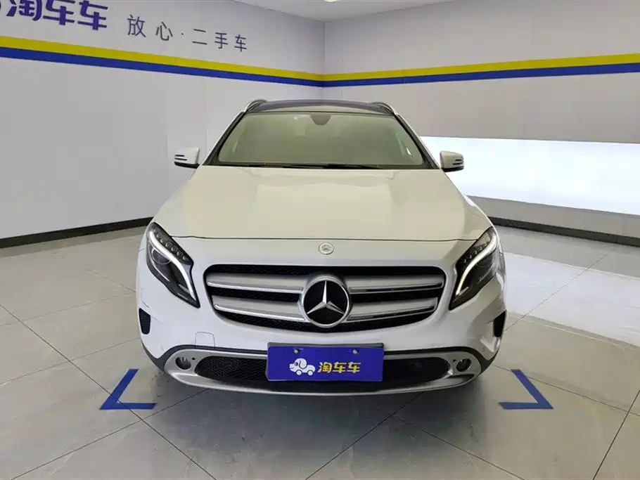 Mercedes-Benz GLA 2016 GLA 200 Fashion фото 2