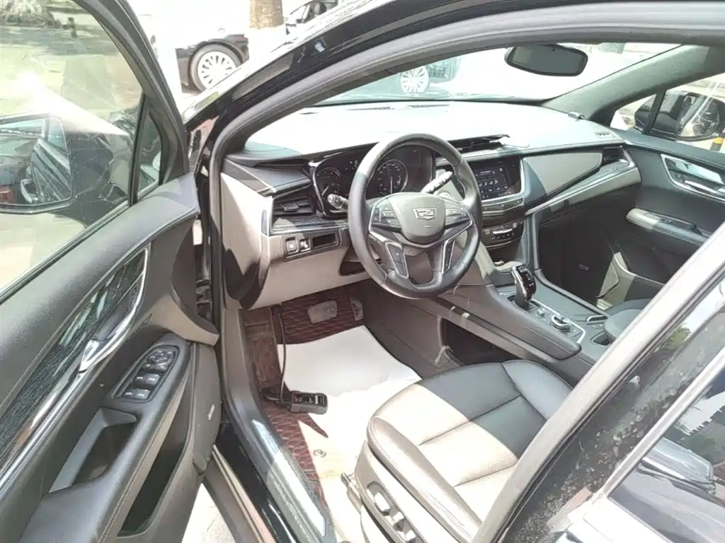 Cadillac XT5 2021 2.0T 2WD Luxury Edition фото 16