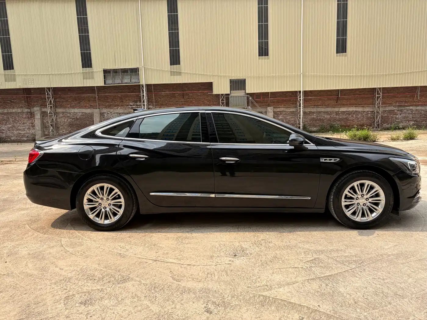 Buick LaCrosse 2018 Model 20T Elite Edition фото 16