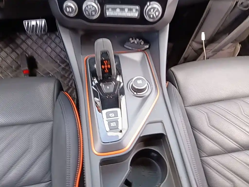 Lynk & Co 02 Hatchback 2021 2021 2.0TD Halo Driving Control Package Edition