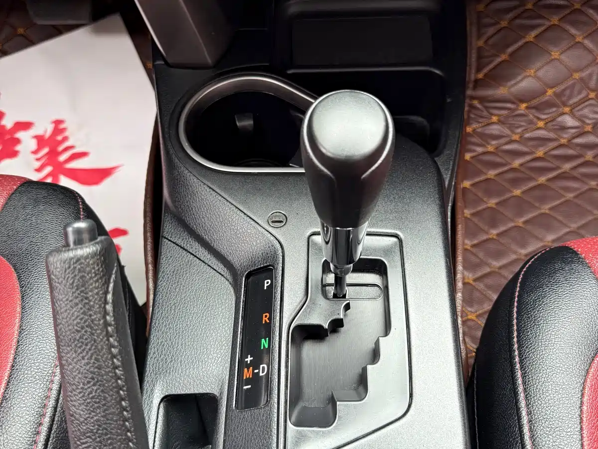 Toyota RAV4 Rongfang 2019 2.0L CVT 2WD Style X Limited Edition China VI фото 13