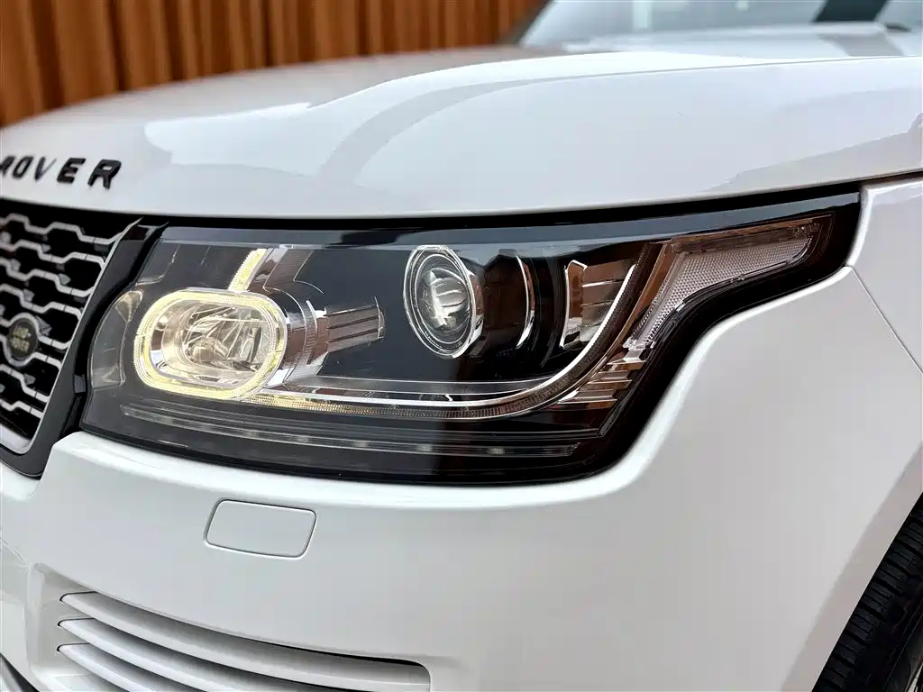 Land Rover Range Rover 2015 3.0 TDV6 Vogue фото 19