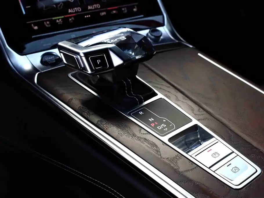 Audi A6L 2021 45 TFSI quattro Exclusive Sport фото 15