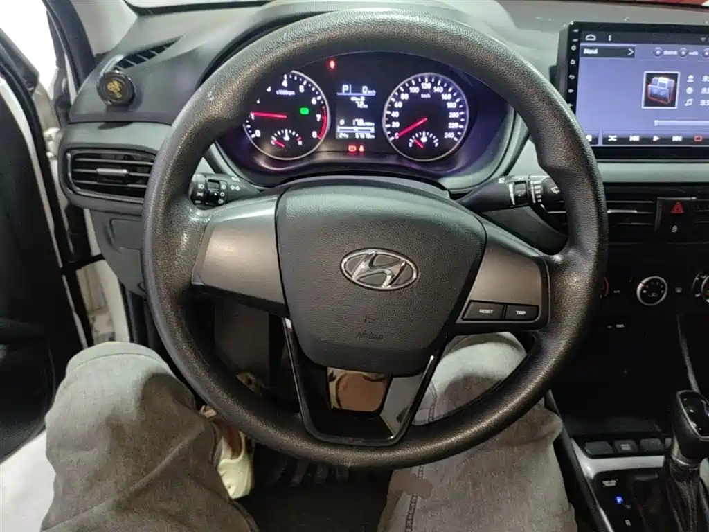 Hyundai Elantra 2018 1.6L Automatic Pleasing Edition GL China VI фото 11