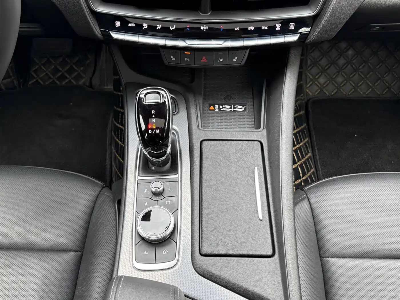 Cadillac CT5 2024 28T Luxury Model Pro фото 18