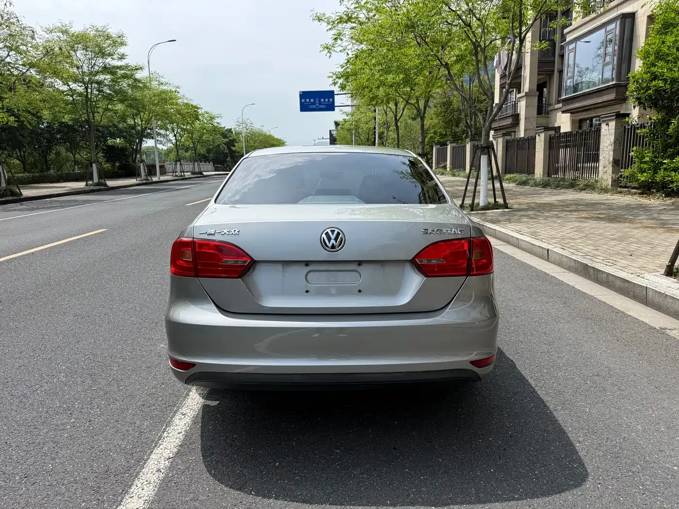 Volkswagen Sagitar 2014 1.6L Automatic Fashion фото 10
