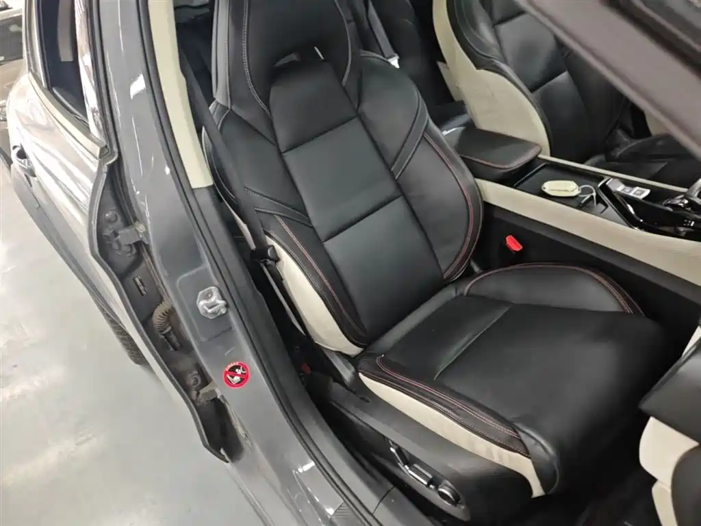 Lynk & Co 02 2018 Model 1.5T DCT 2WD Yao Pro Edition China V фото 25