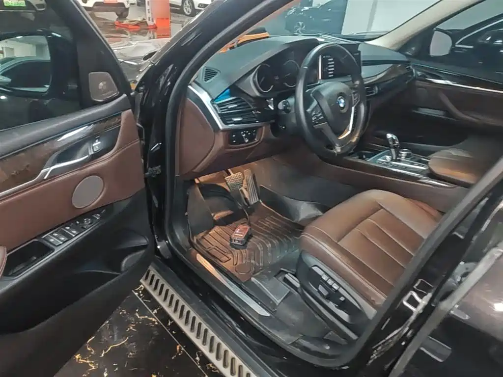 BMW X5 (Import) 2018 xDrive28i фото 16
