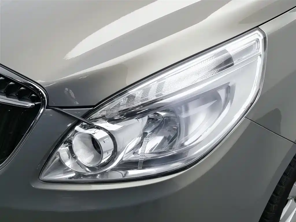 Buick GL8 2018 28T Luxury Model China VI фото 7