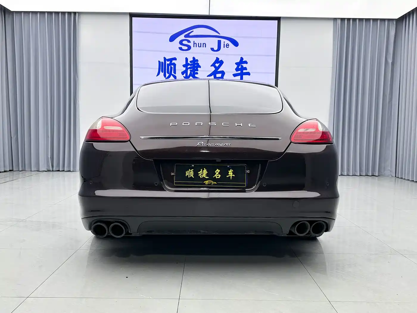 Porsche Panamera 2013 Panamera Platinum Edition 3.6L фото 36