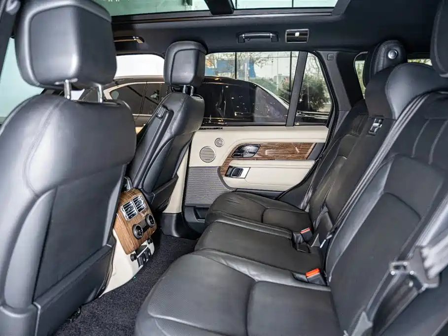 Land Rover Range Rover 2018 3.0 SC V6 Vogue Heritage Edition фото 13