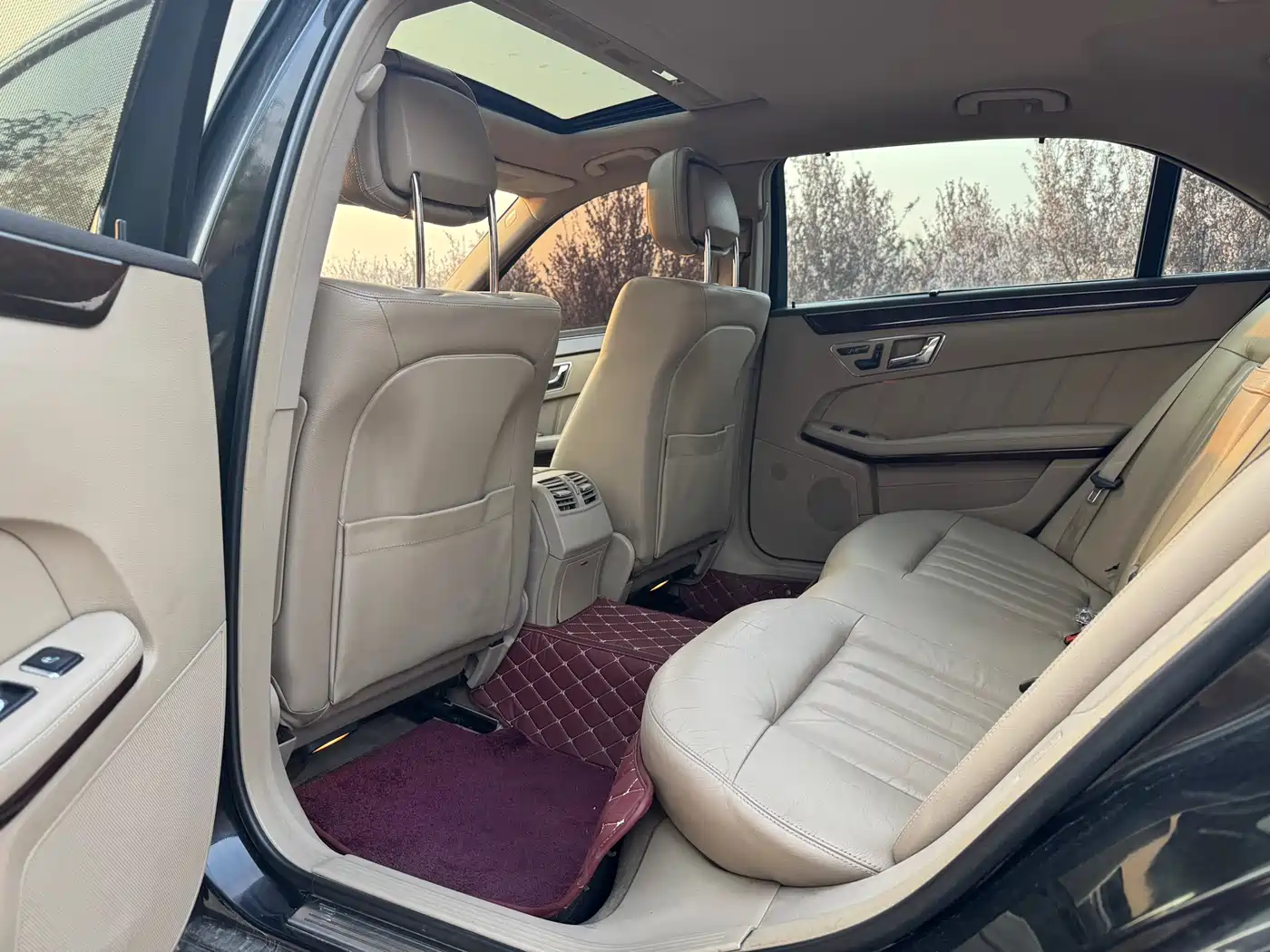 Mercedes-Benz E-Class 2012 E 300 L Elegance Model фото 9