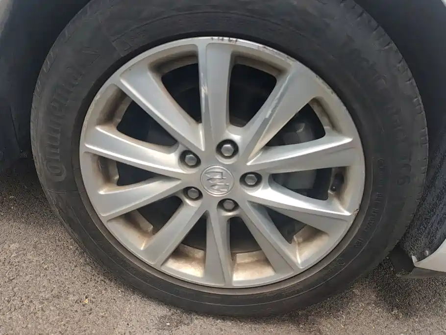 Photo 6 - Buick Verano
