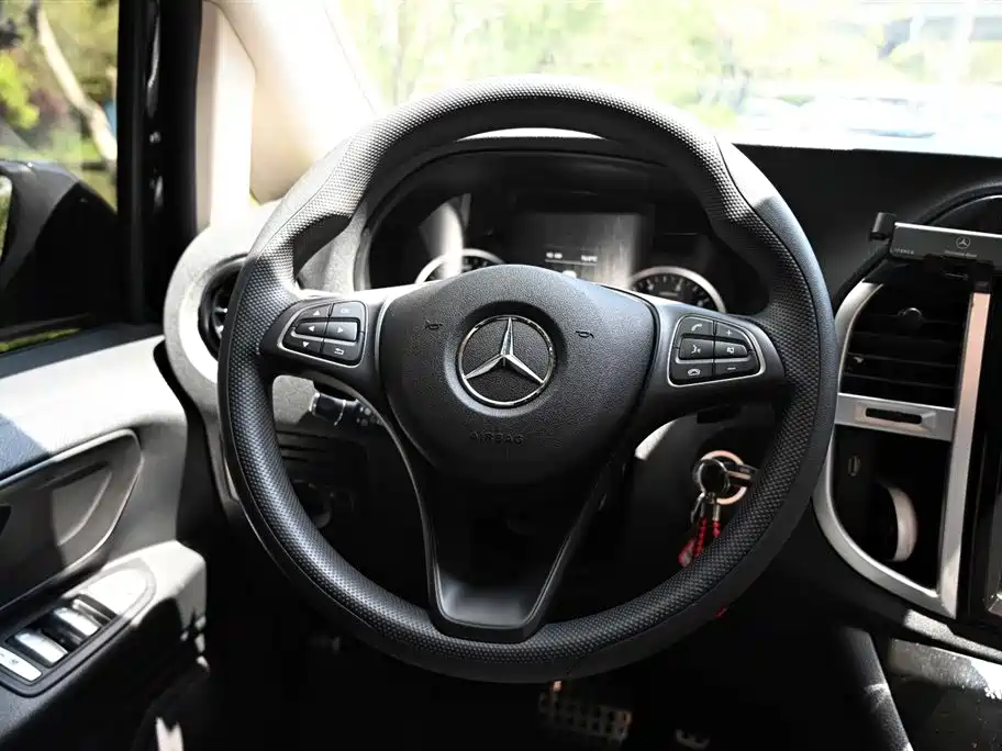 Mercedes-Benz Vito 2021 2.0T Elite 7-Seater фото 12