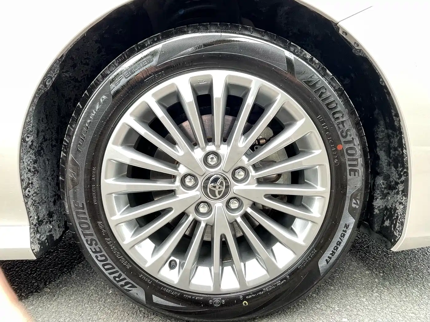 Toyota Camry 2024 Hybrid 2.0HGVP Luxury Edition фото 36