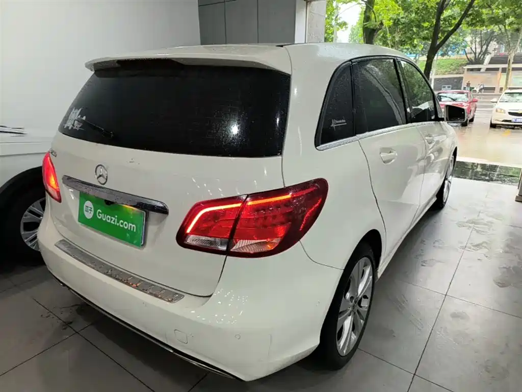 Mercedes-Benz B-Class 2017 B 200 Dynamic фото 6