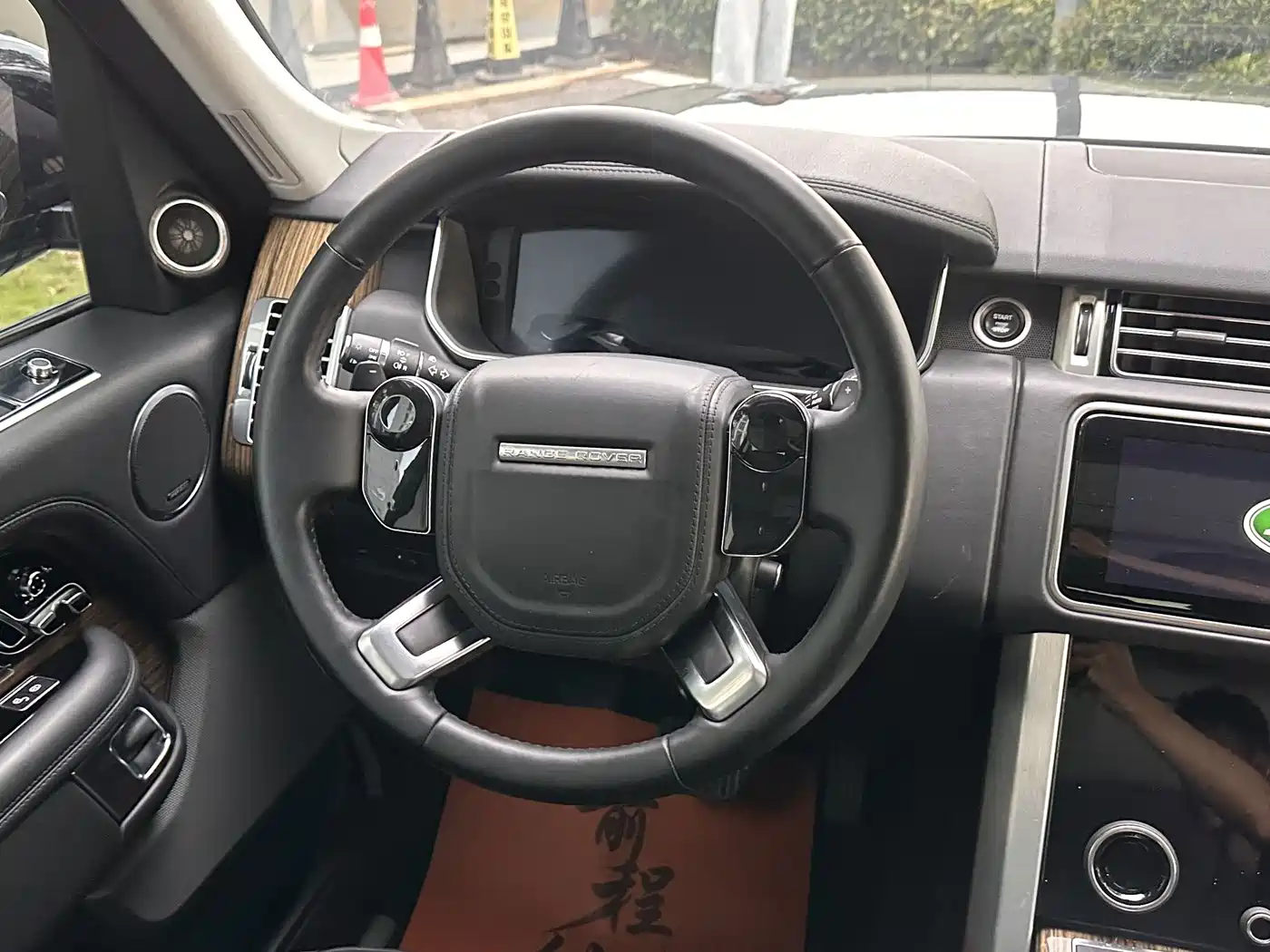 Фото 9 - Land Rover Range Rover