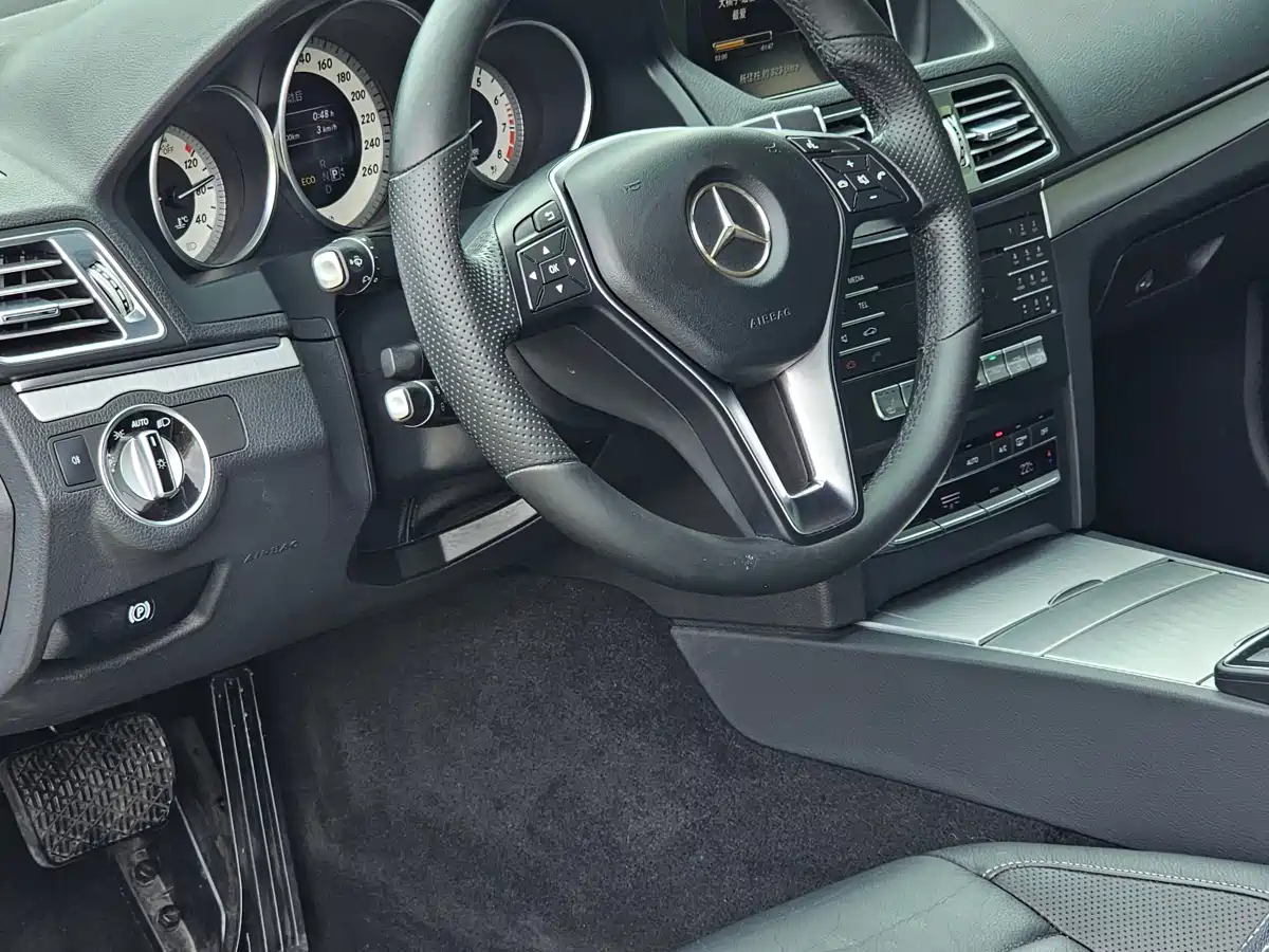 Mercedes-Benz E-Class (Import) 2014 E 260 Convertible Coupe фото 9