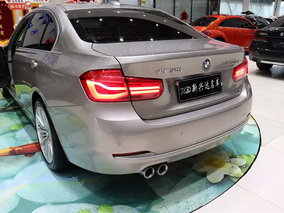 BMW 3 Series 2018 320Li Fashion Style фото 24