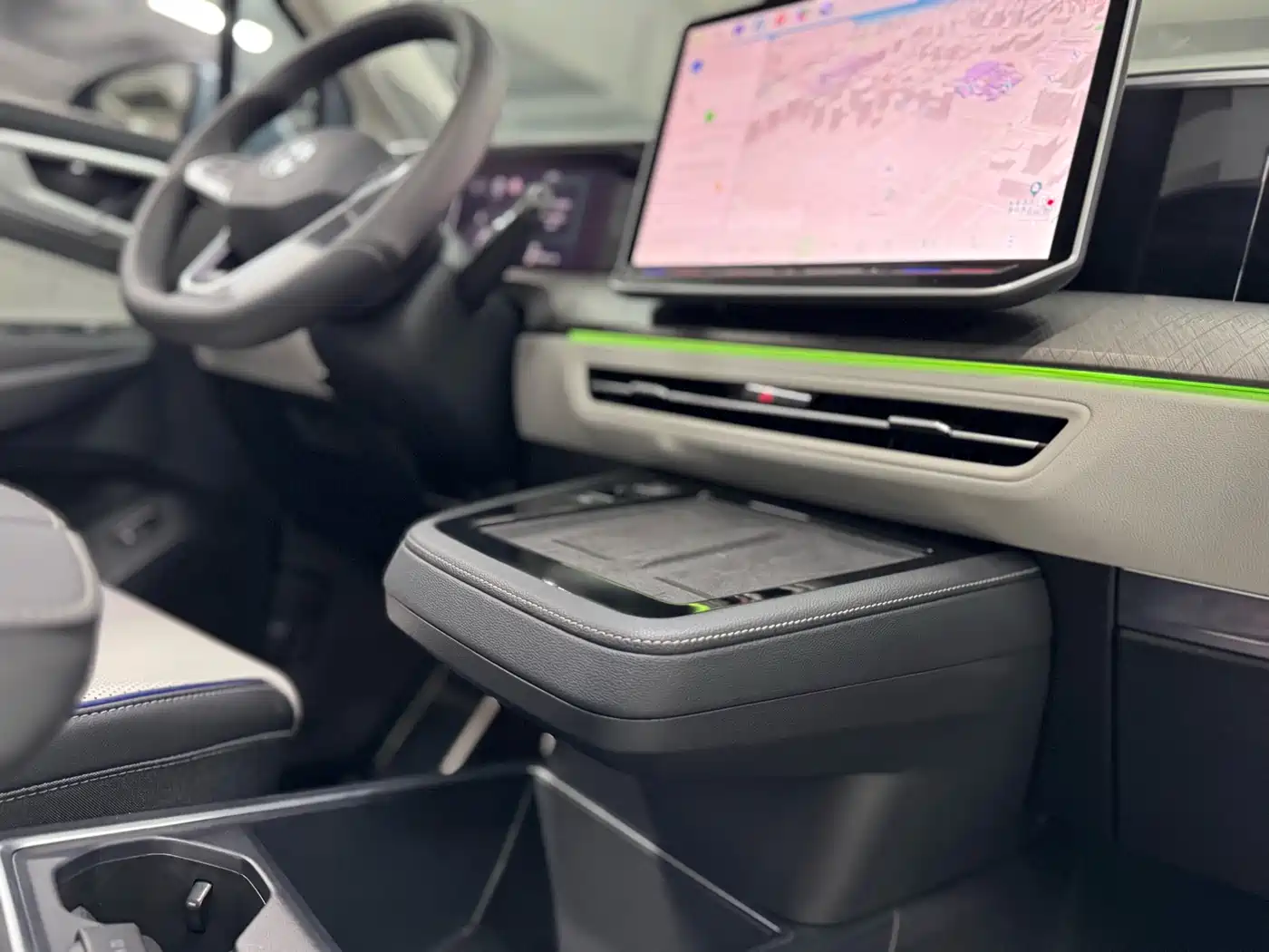 Volkswagen Talagon 2025 450TSI R-Line 6-Seater фото 30