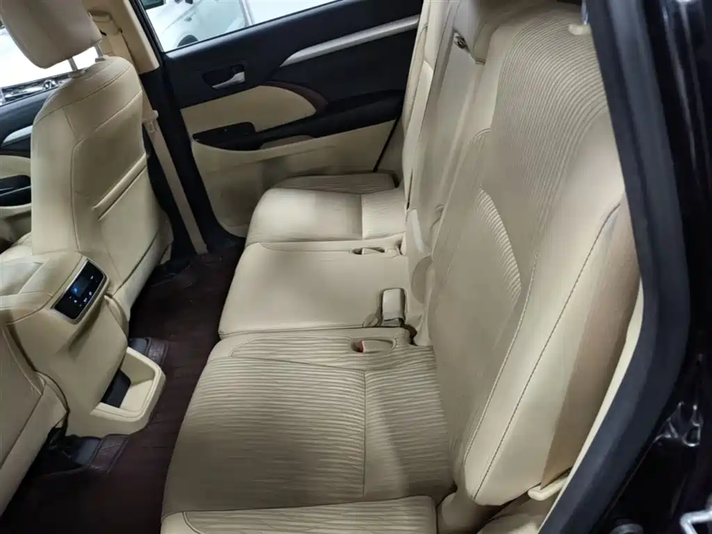 Toyota Highlander 2017 2.0T 4WD Elite 7-Seater фото 17