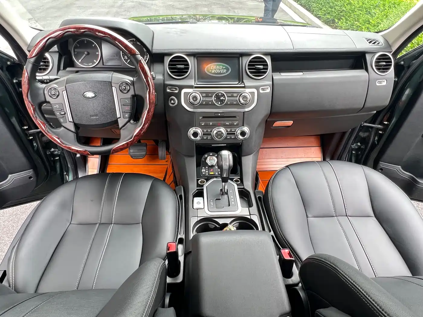Land Rover Discovery 2011 2.7 TDV6 HSE Diesel фото 12