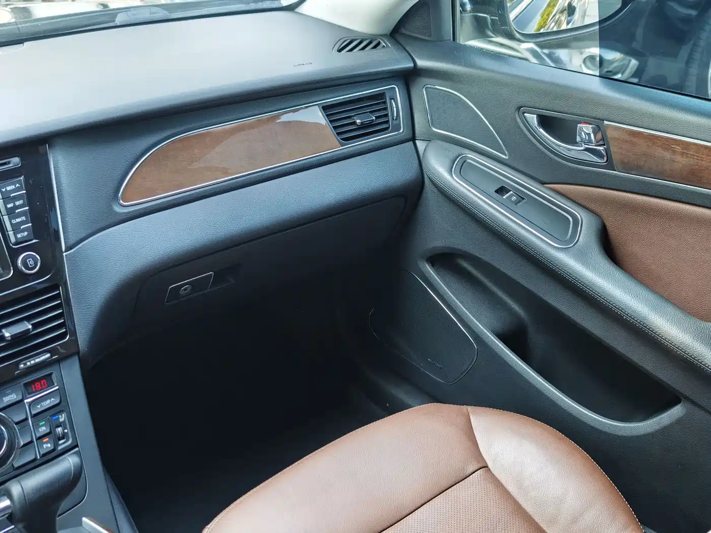 Hongqi H7 2017 2015 2.0T Luxury