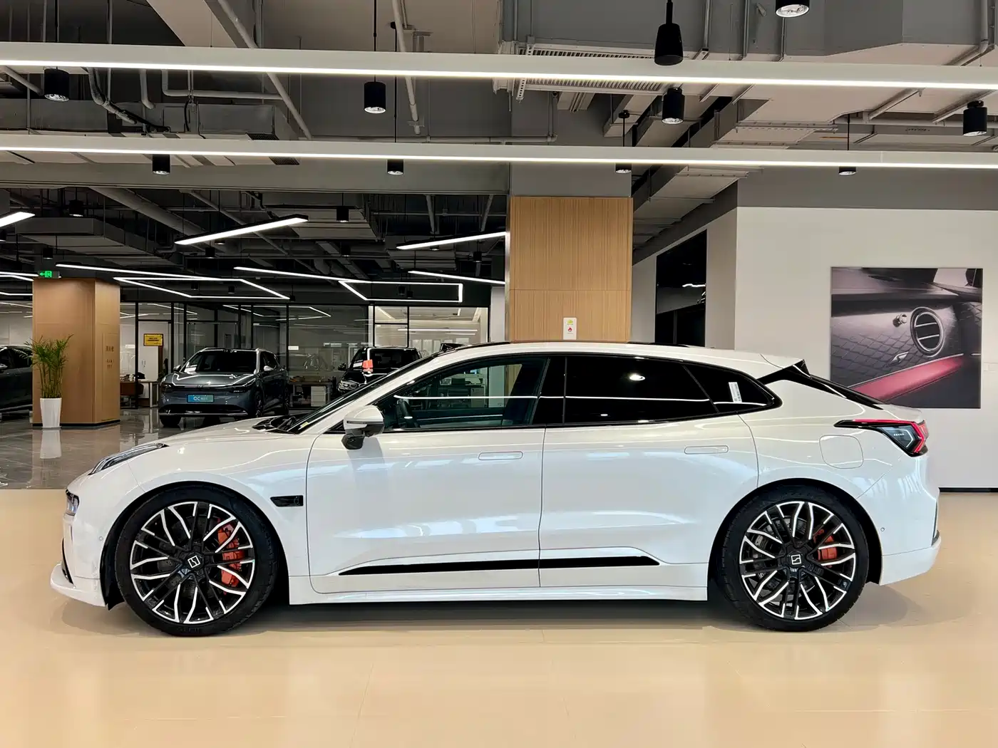 ZEEKR EXTREME KRYPTON 001