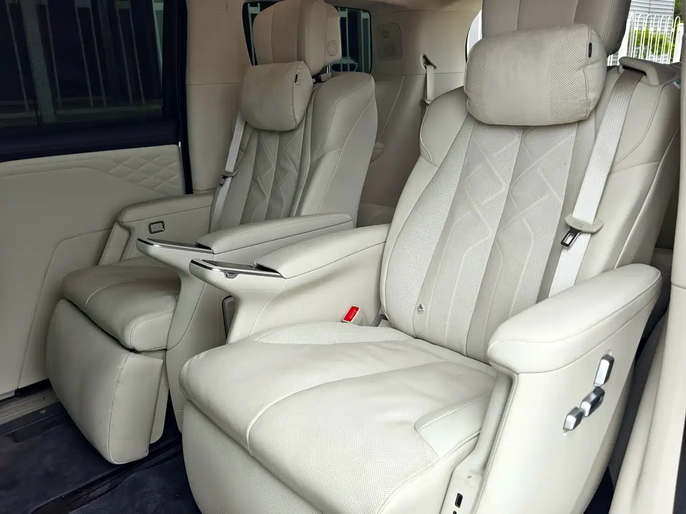 Buick Zhijing Shijia 2026 2026 Model PHEV Base Version