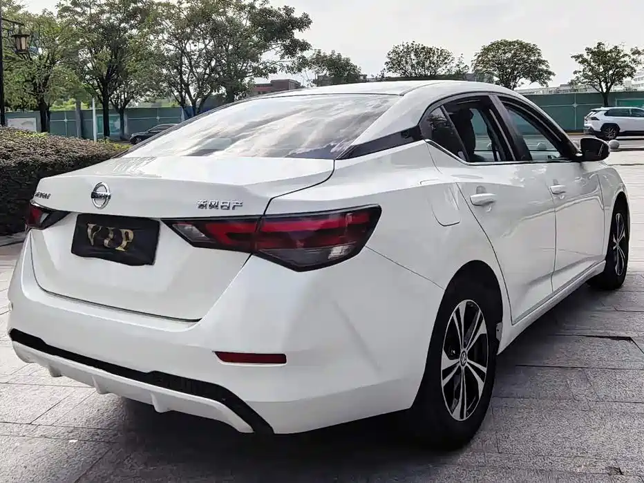 Фото 9 - Nissan Sylphy