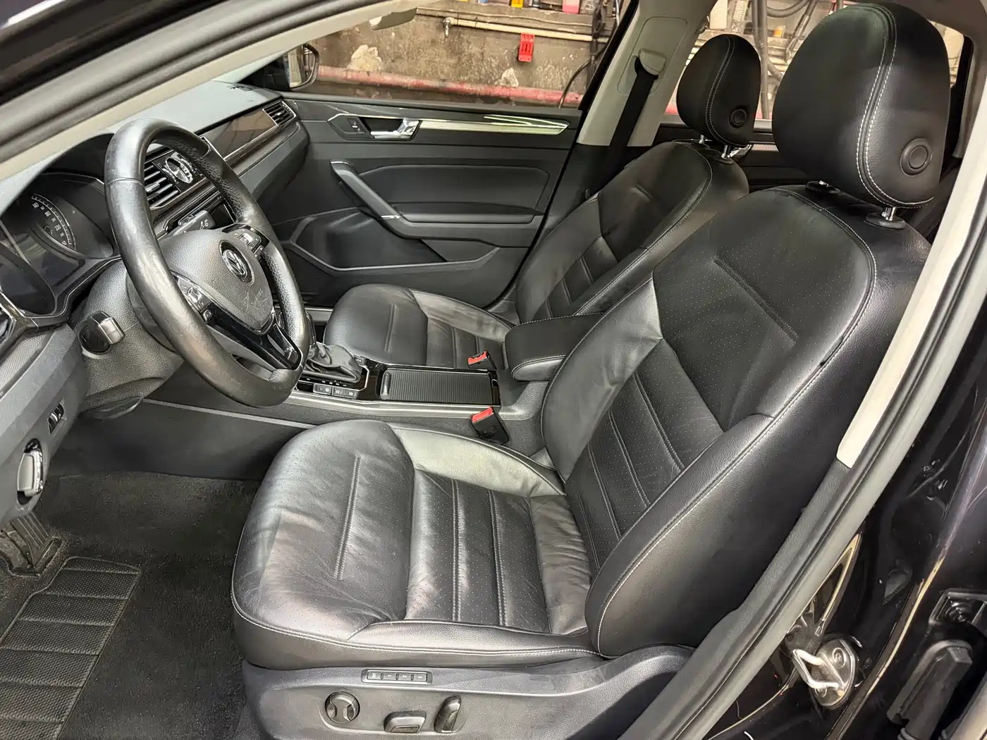Volkswagen Passat 2016 Model 380TSI DSG Prestige Edition фото 6