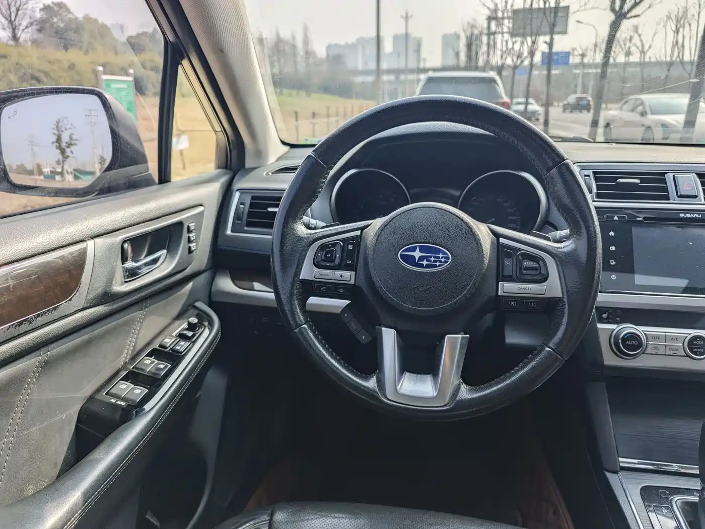 Subaru Outback 2016 2.5i Luxury Navigation Edition фото 8