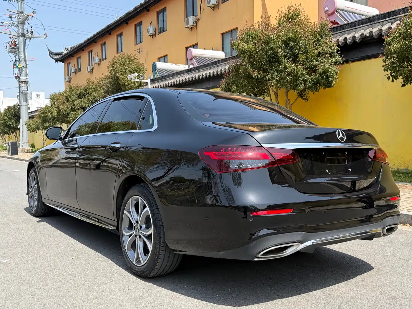 Mercedes-Benz E-Class 2023 E 300 L Luxury фото 12