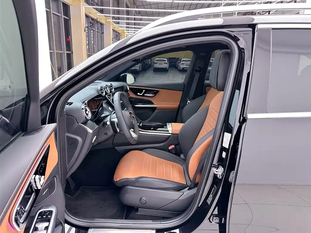 Mercedes-Benz GLC 2023 Facelift GLC 260 L 4MATIC Luxury 5-Seater фото 16