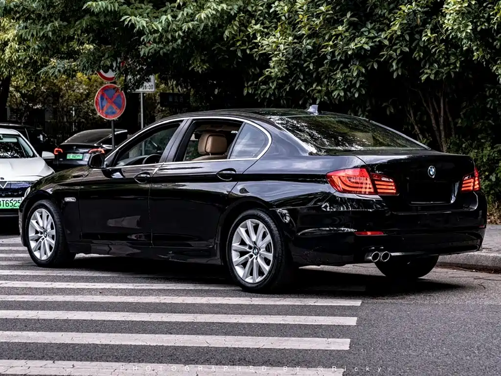 BMW 5 Series 2013 530Li Leadership фото 11