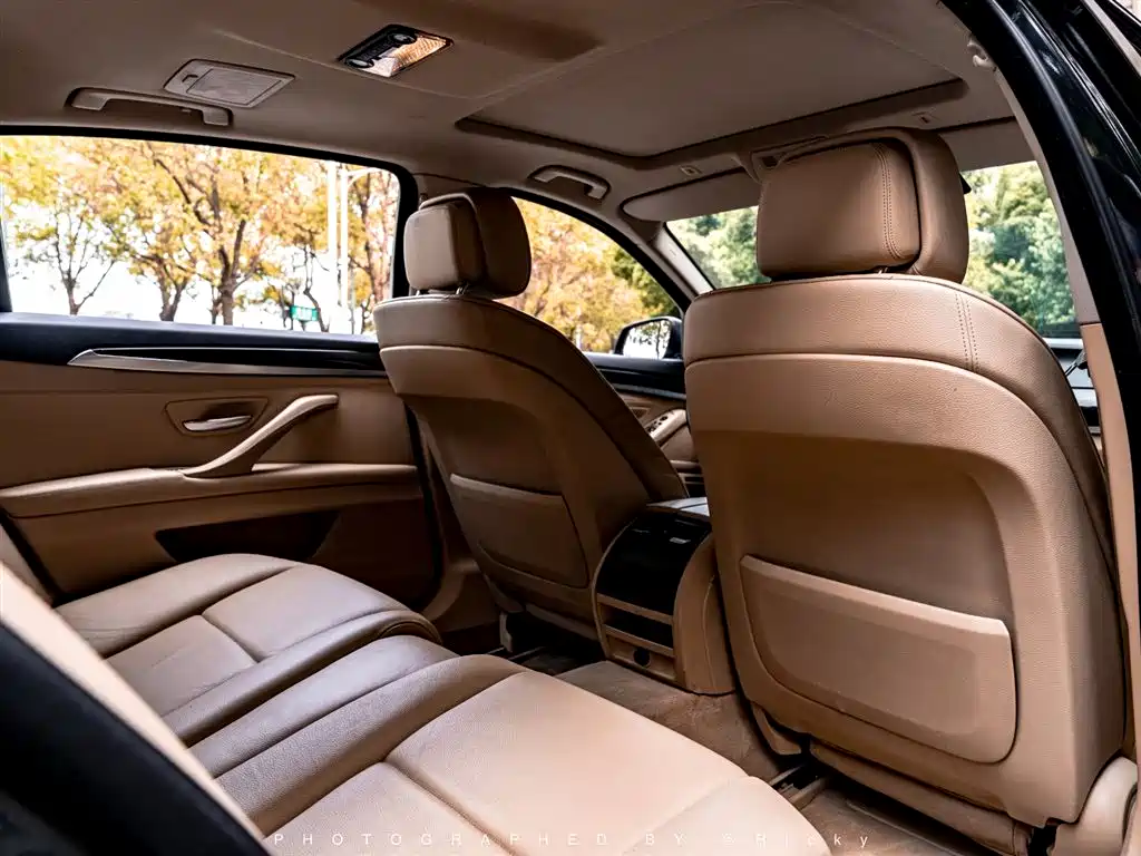 BMW 5 Series 2013 530Li Leadership фото 10