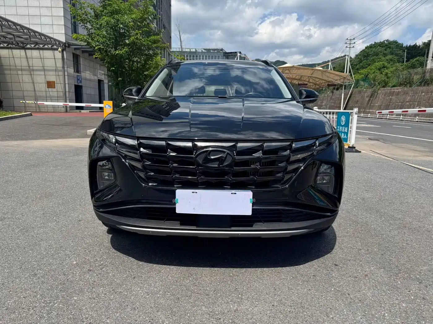 Hyundai Tucson 2023 Tucson L 1.5T Automatic 2WD LUX Premium Edition фото 2