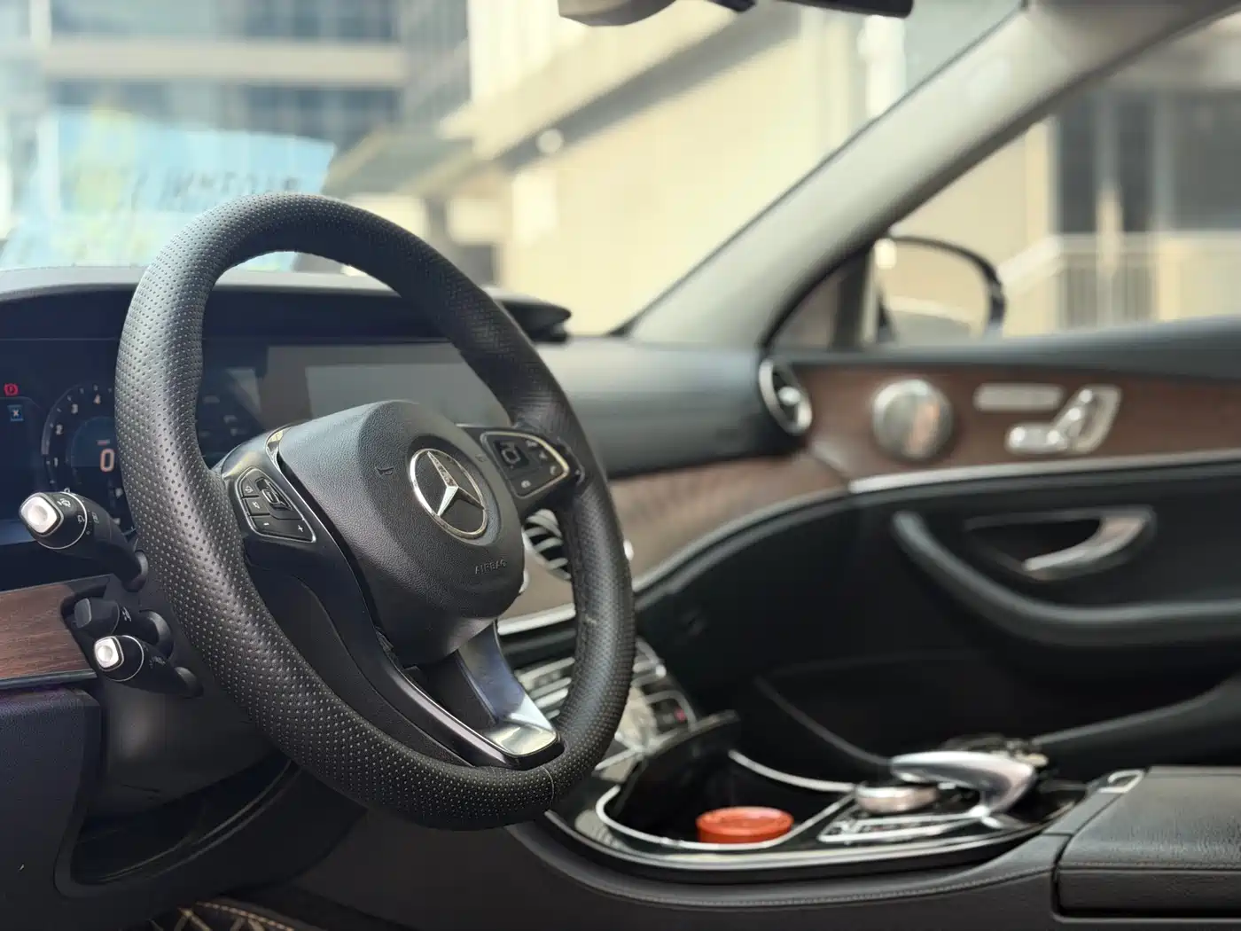 Mercedes-Benz E-Class 2016 E 300 L Fashion Type фото 4