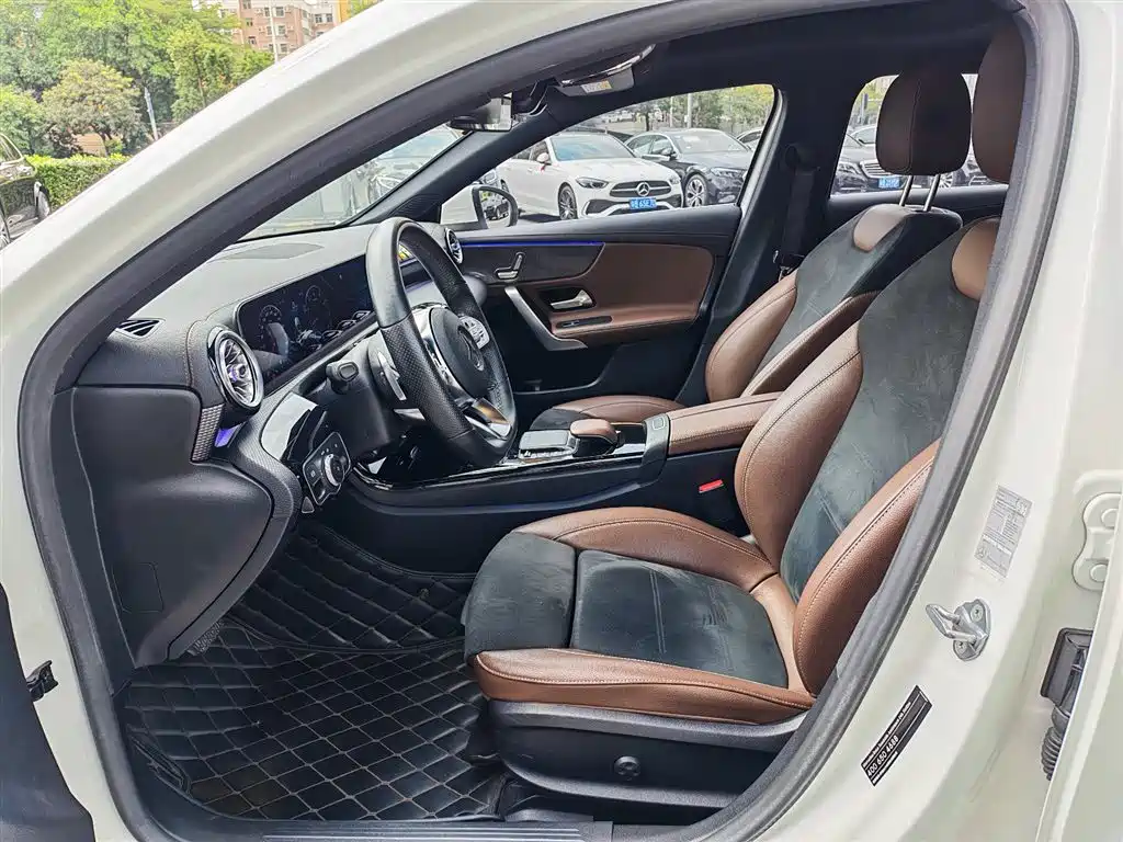 Mercedes-Benz A-Class 2020 Facelift A 200 L Sport Sedan Fashion фото 5