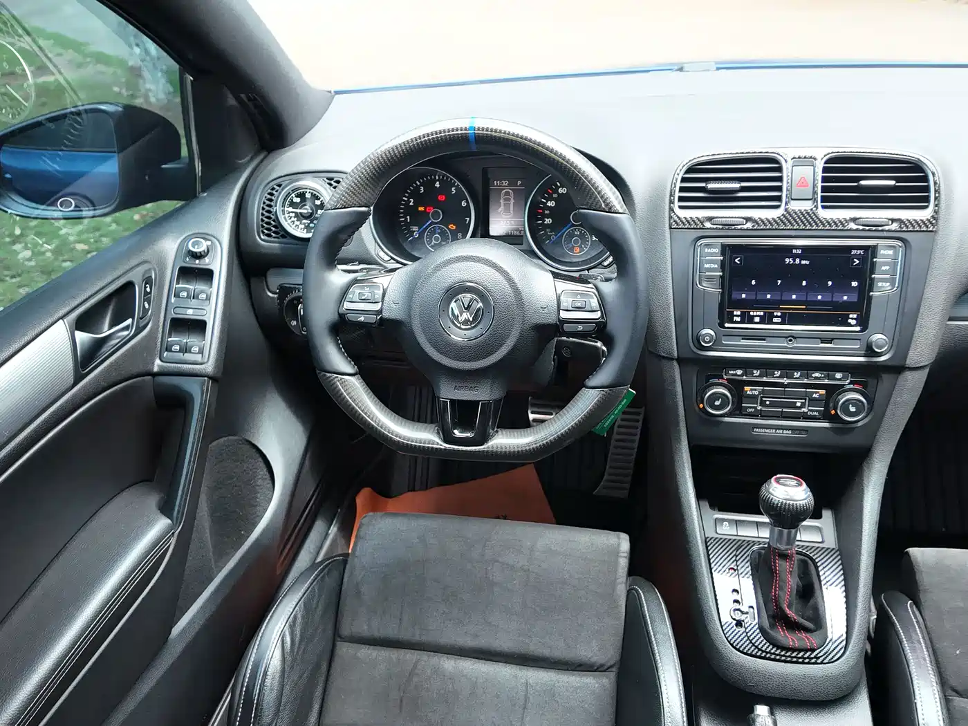 Volkswagen Golf (Import) 2011 2.0TSI R фото 51