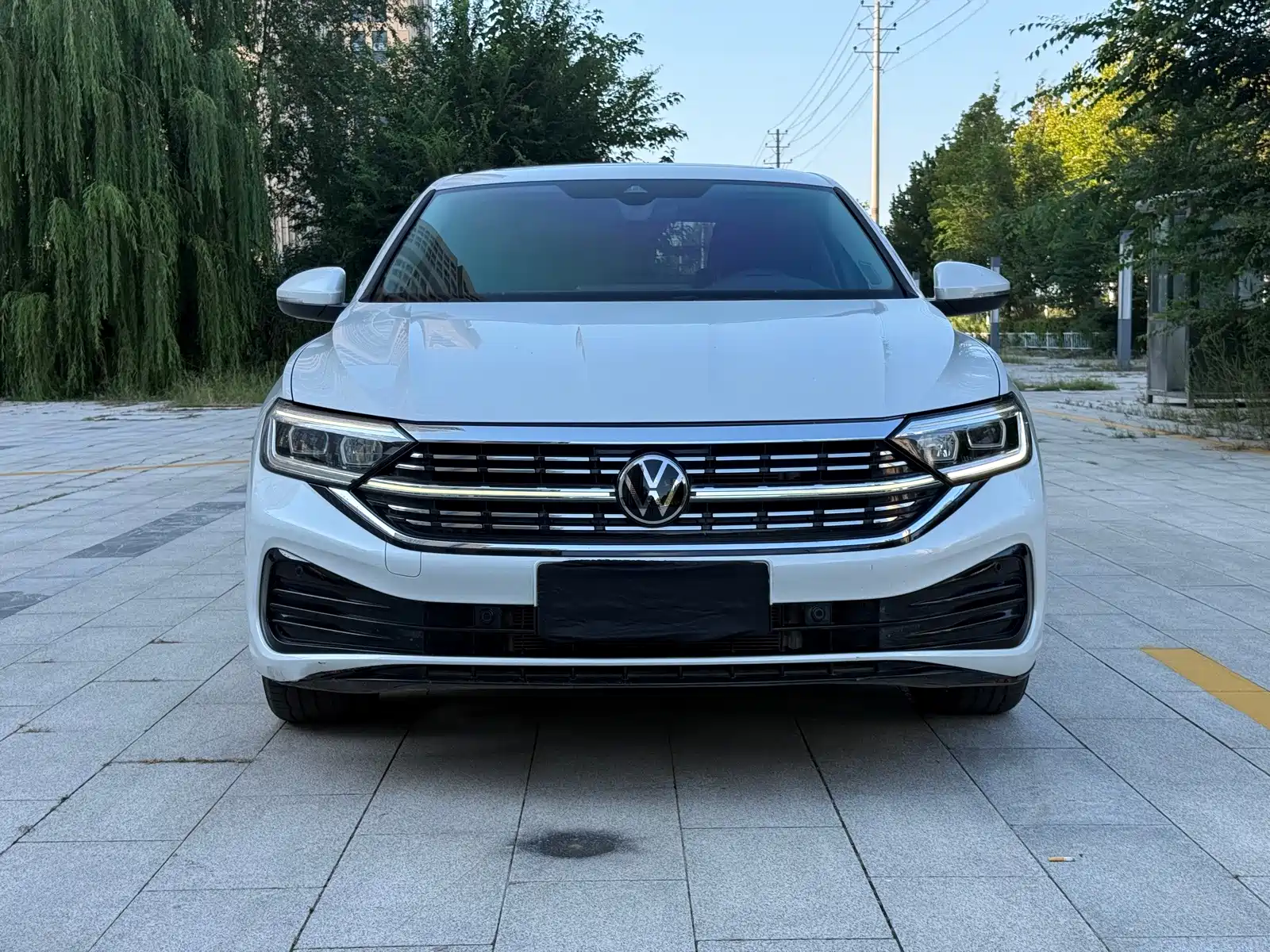Photo 2 - Volkswagen Sagitar