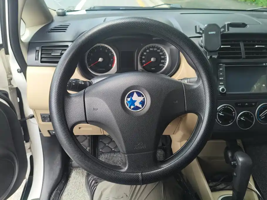 Venucia R50 2013 2013 1.6L Auto Fashion