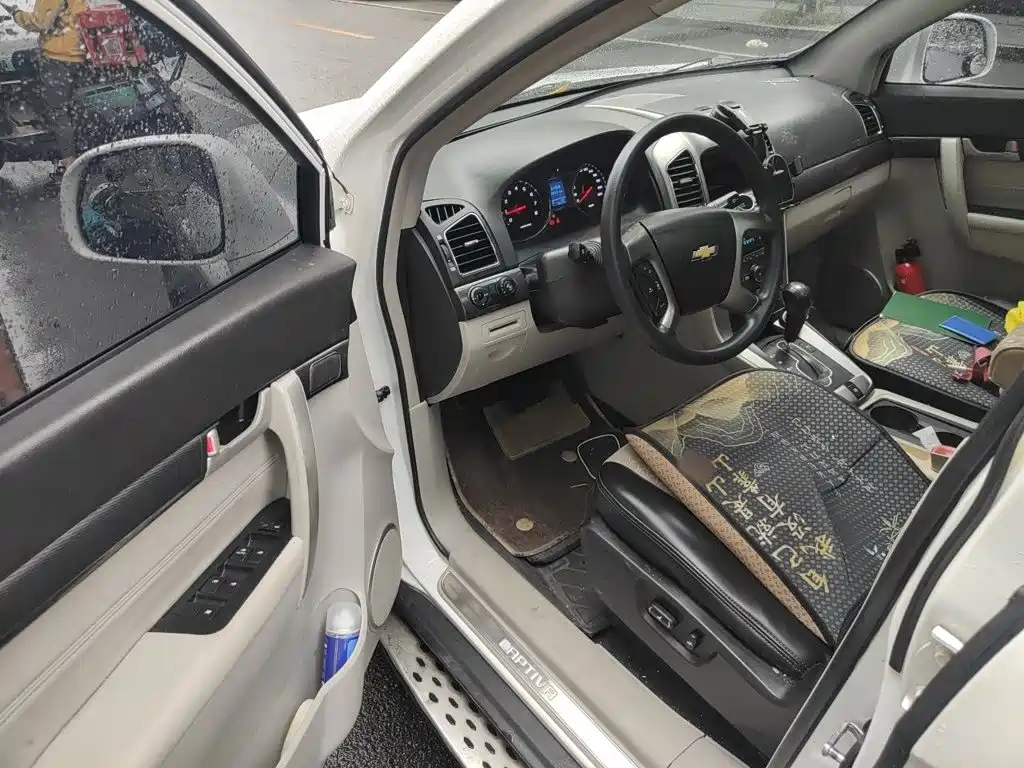 Chevrolet Captiva 2016 2015 2.4L 2WD Urban Edition 5-seater