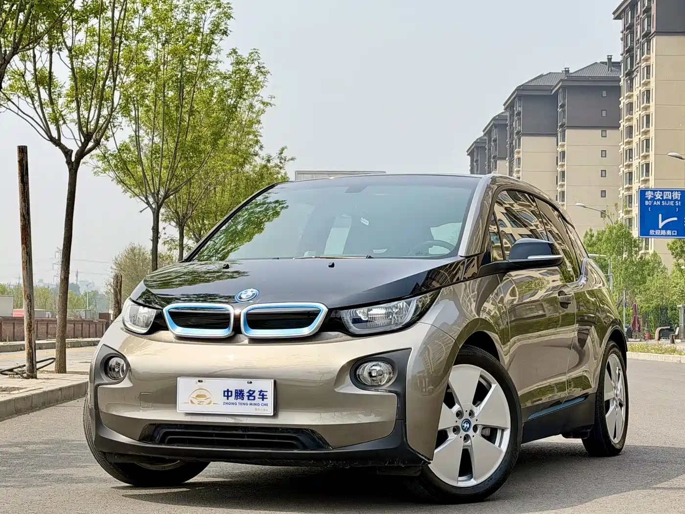 BMW I3