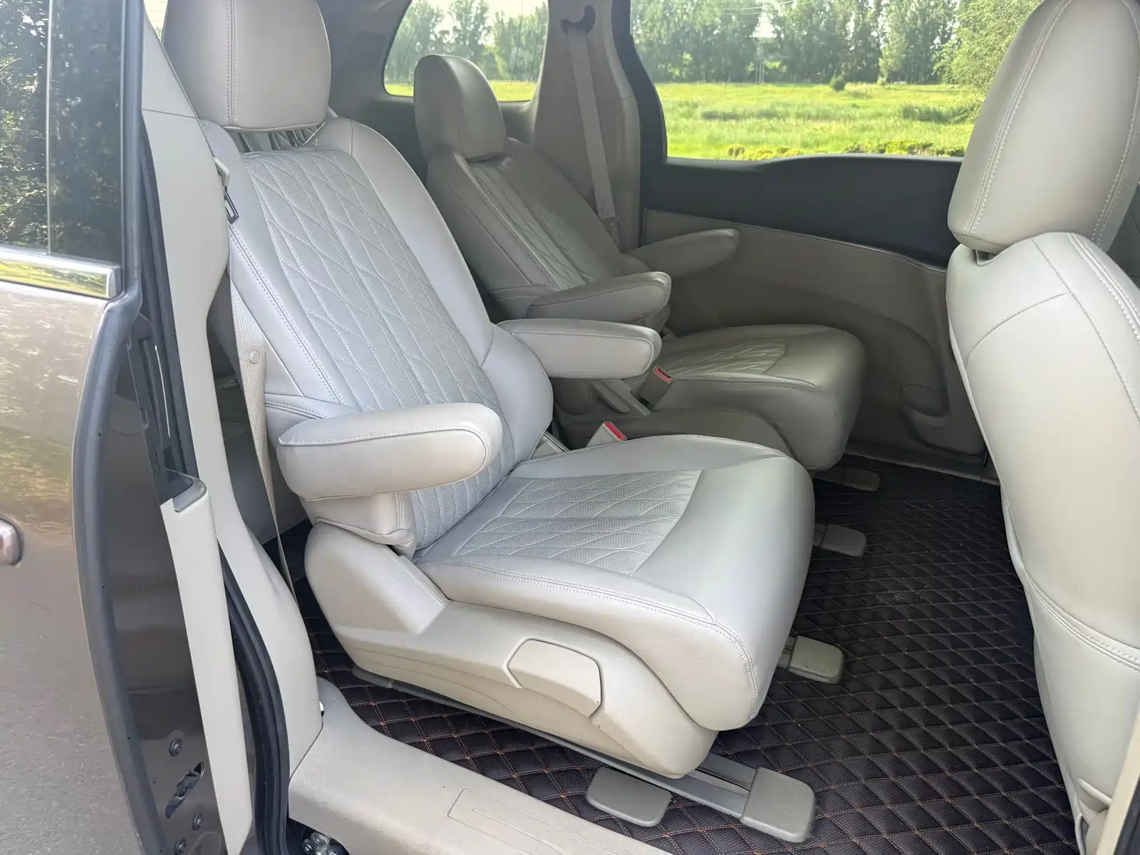 Фото 9 - Buick GL8
