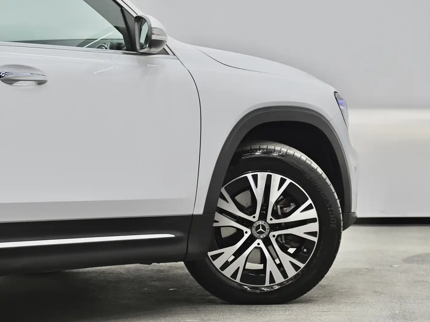 Mercedes-Benz GLB 2024 GLB 220 Dynamic фото 31