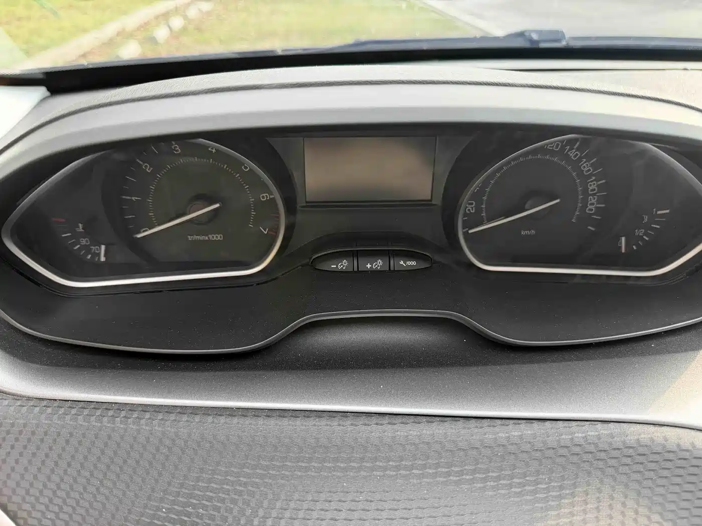 Peugeot 2008 2014 1.6L Automatic Fashion Edition фото 21