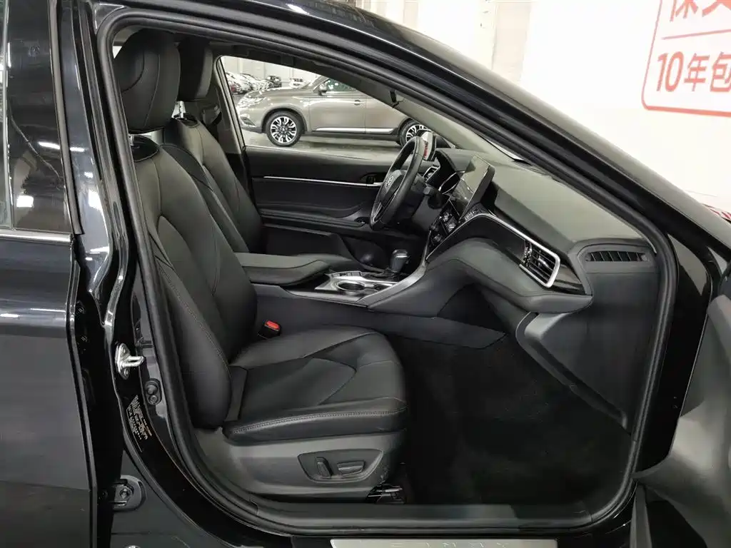 Toyota Camry 2021 2.0G Luxury Edition фото 23