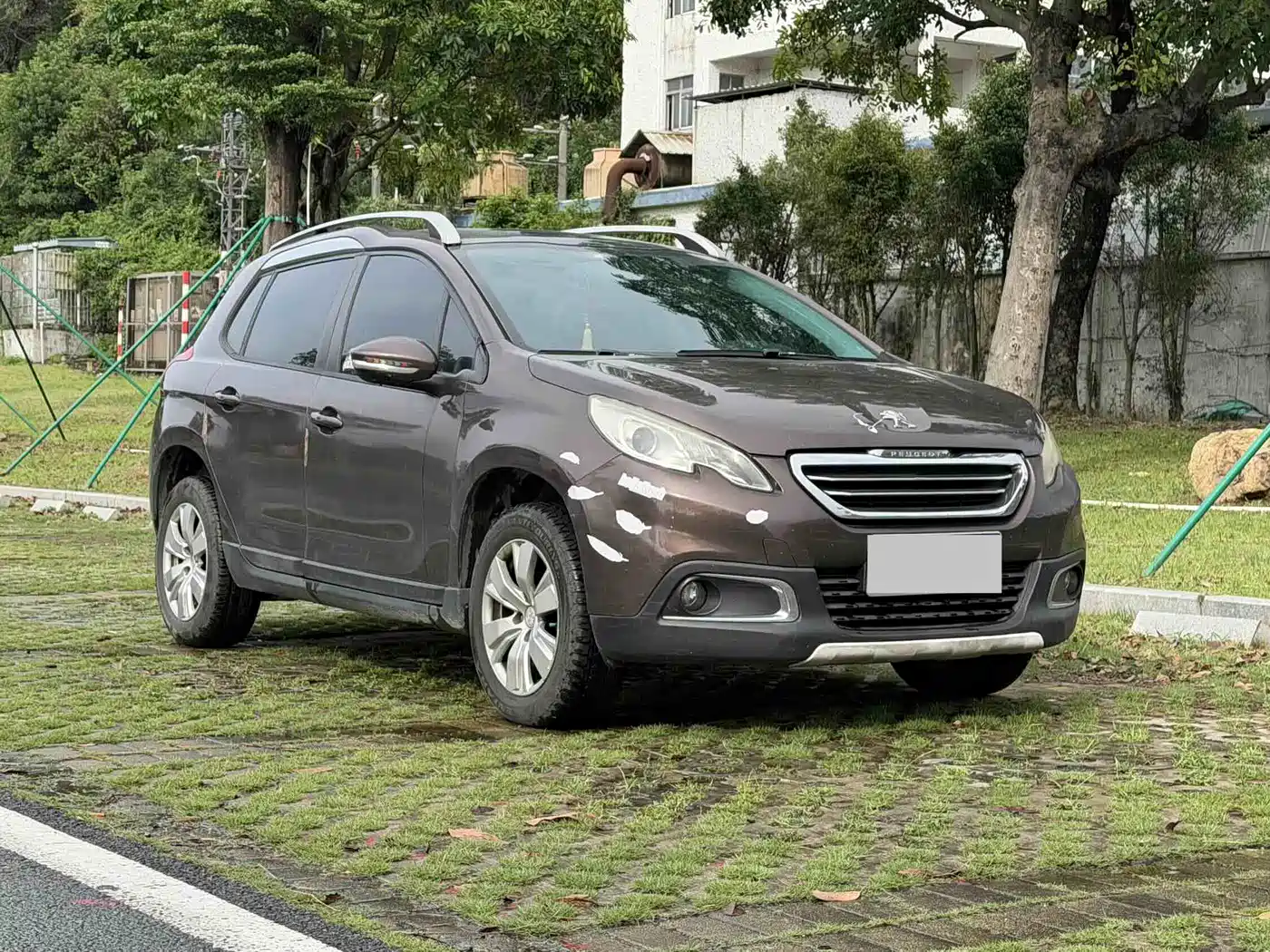Peugeot 2008 2014 1.6L Automatic Fashion Edition фото 3