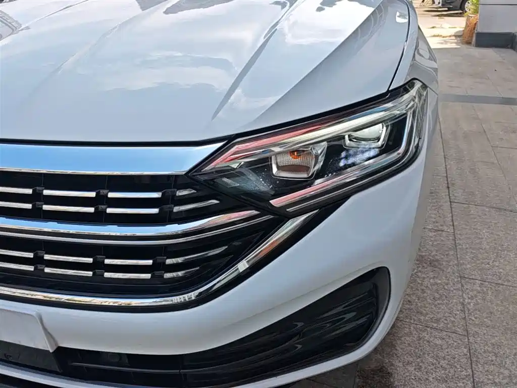 Volkswagen Sagitar 2023 Model Year 200TSI DSG Surpass Edition фото 23